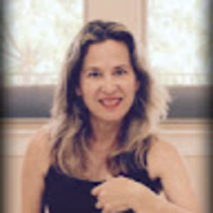 Meet your Posher, Mayela